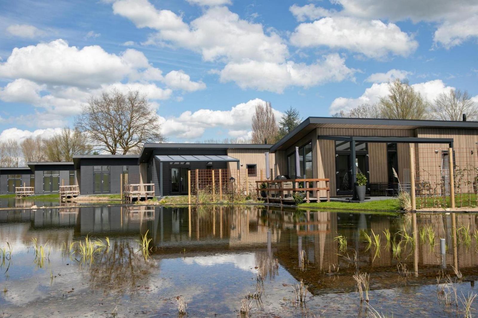 Recreatiepark En Jachthaven De Scherpenhof Terwolde Bilik gambar