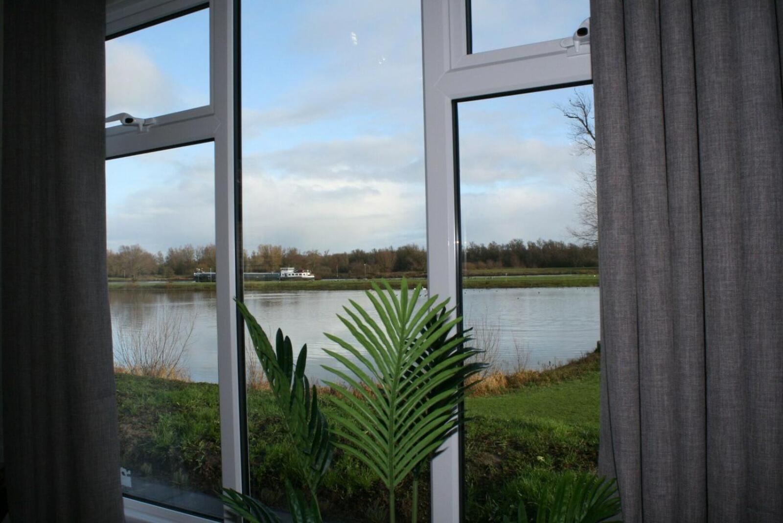 Recreatiepark En Jachthaven De Scherpenhof Terwolde Bilik gambar