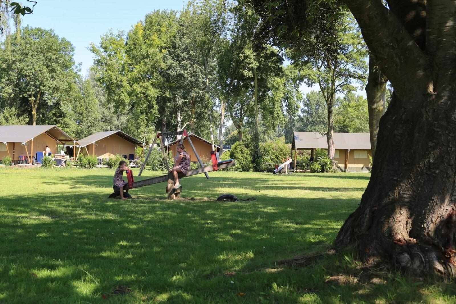 Recreatiepark En Jachthaven De Scherpenhof Terwolde Luaran gambar
