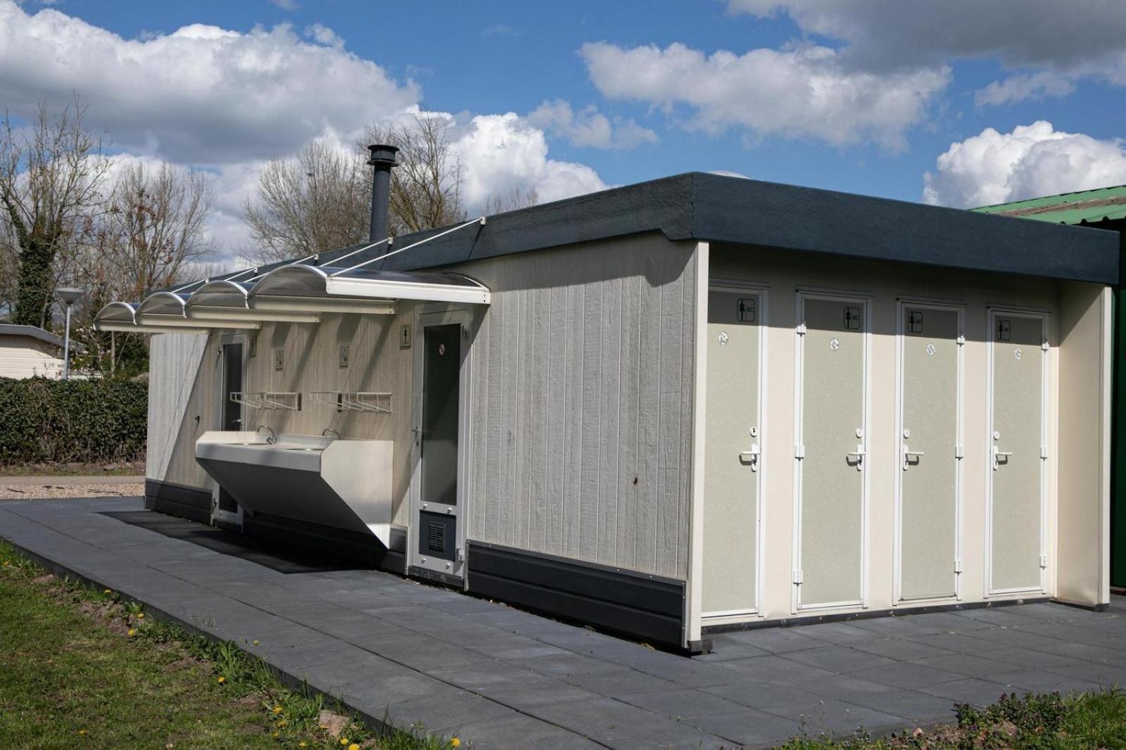 Recreatiepark En Jachthaven De Scherpenhof Terwolde Luaran gambar